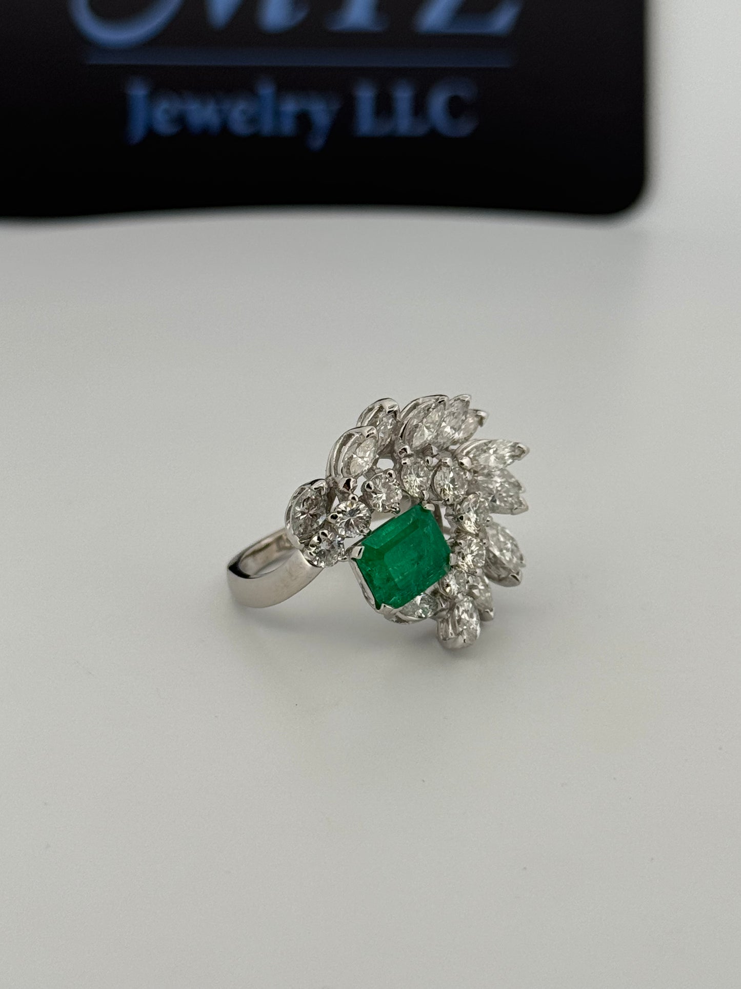 Vintage Retro Platnium Emerald And Diamond Natural Cocktail Ring