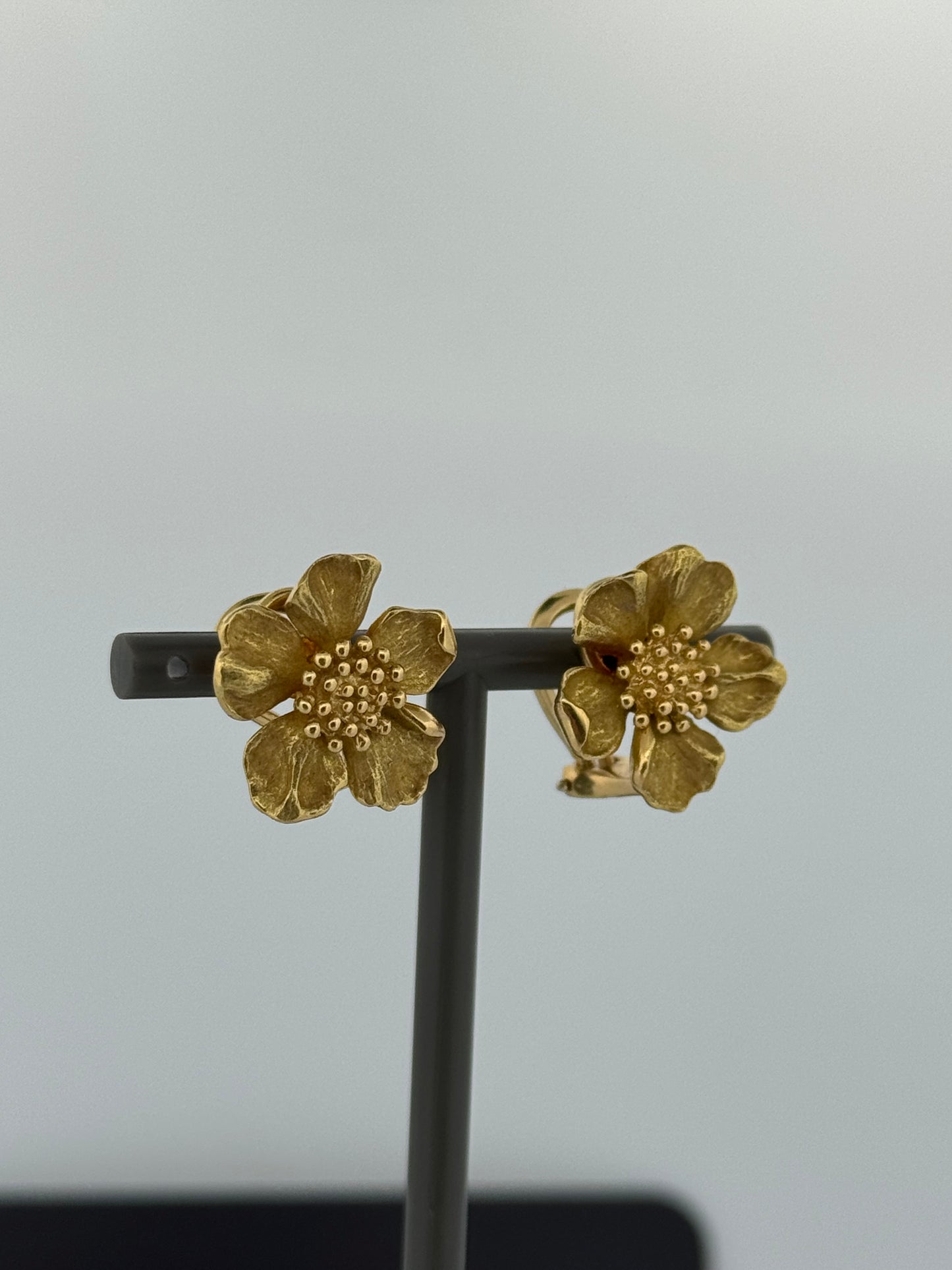 Tiffany & Co Vintage Flower Yellow gold 18kt Earrings