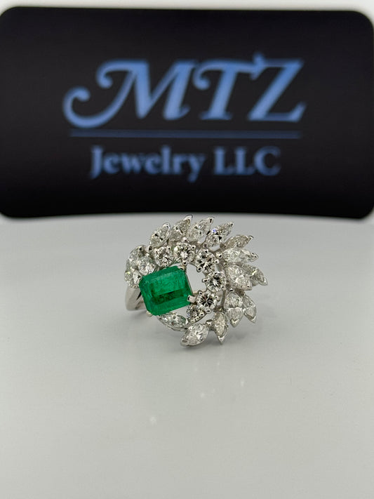 Vintage Retro Platnium Emerald And Diamond Natural Cocktail Ring