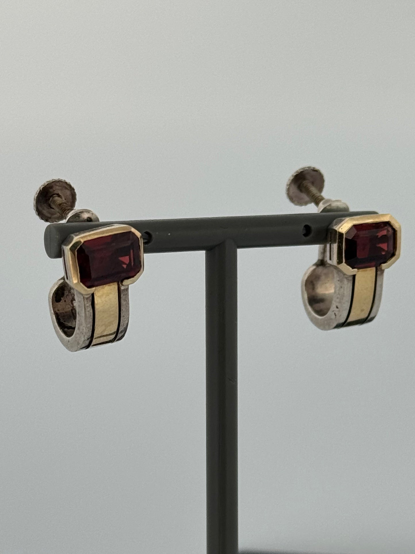 Vintage Cartier Garnet 18k Gold and Sterling 925 Earrings Screw Post 1970