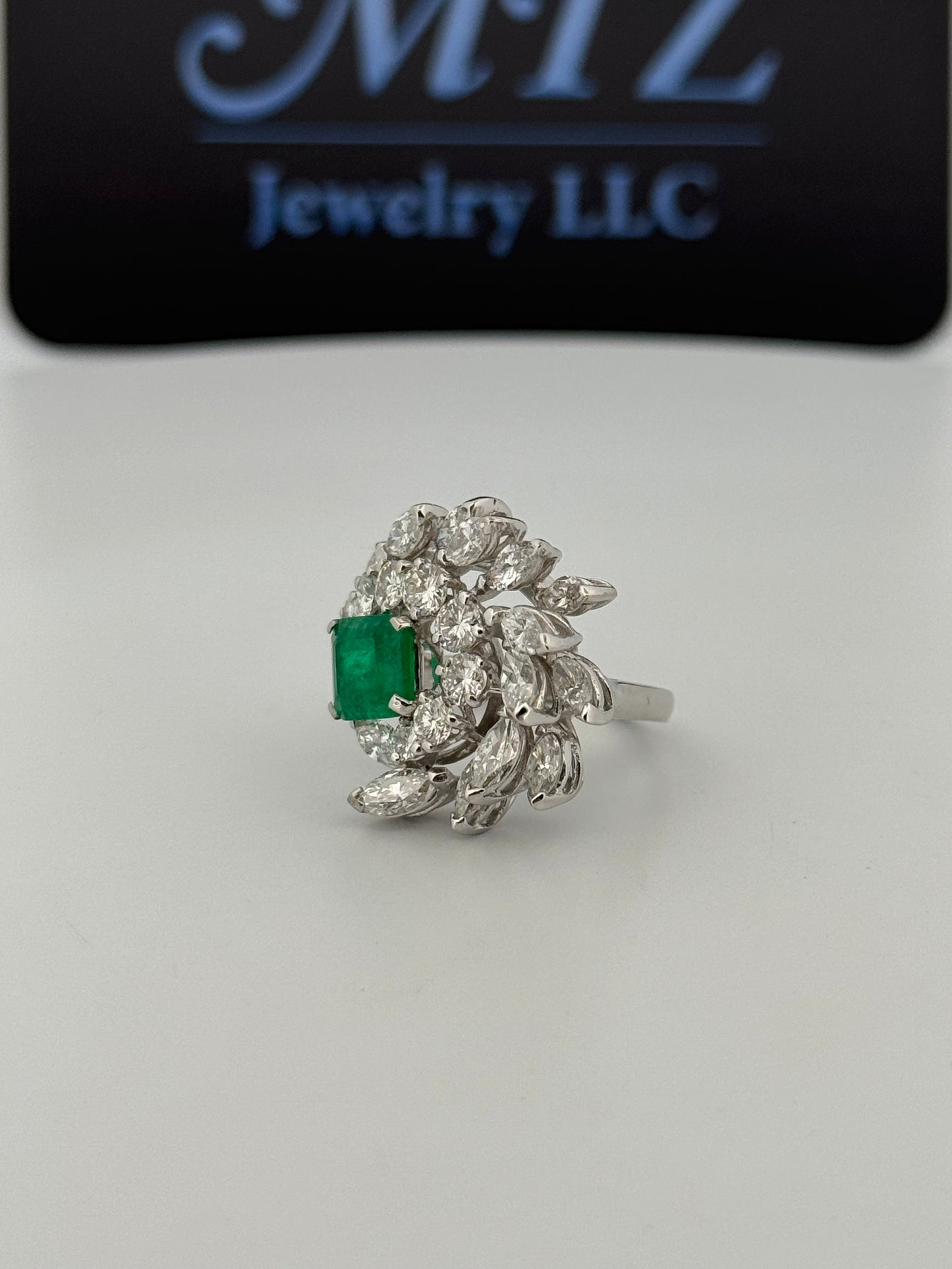 Vintage Retro Platnium Emerald And Diamond Natural Cocktail Ring