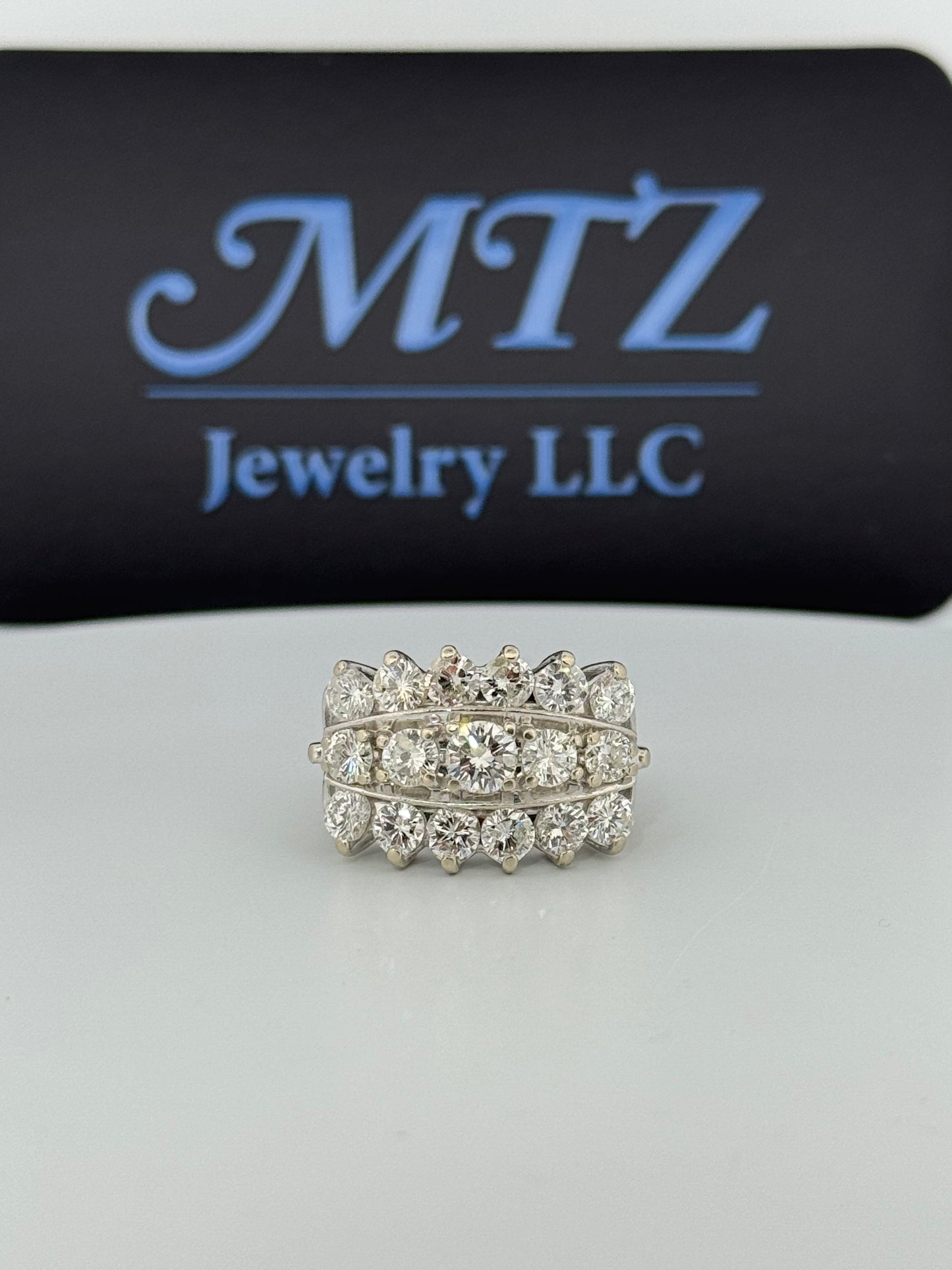 Vintage Retro 14kt white gold Diamond 3 row band